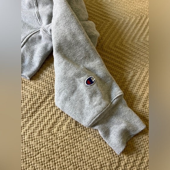 Urban Outfitters x Champion 💗 cropped pull over hoodie - Picture 5 of 5